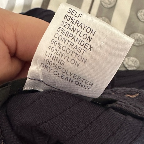 Excellent Tadashi Shoji Pintuck Jersey and Lace Dress in Navy Nude Size Small S - Picture 10 of 10